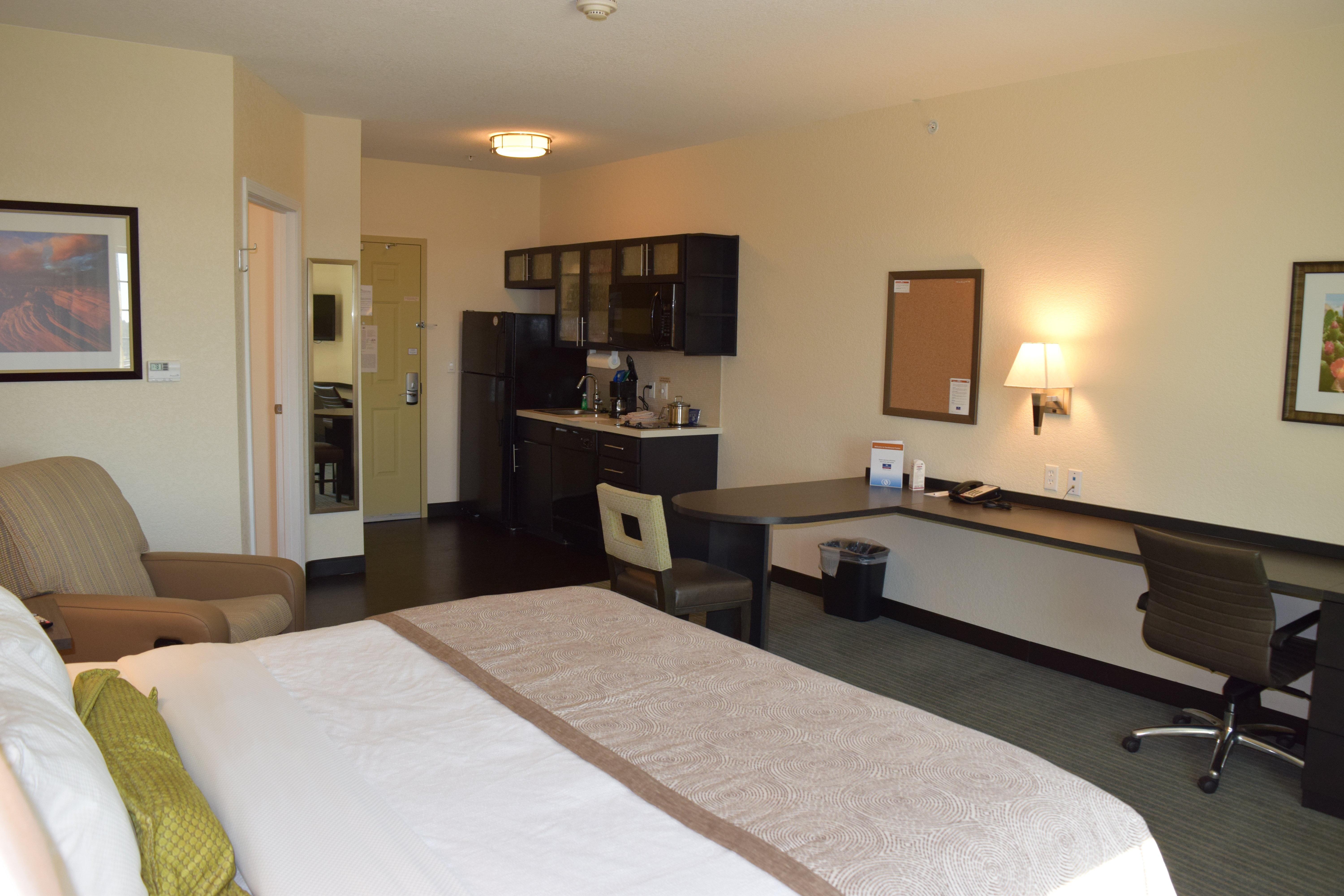 Hotel Candlewood By Ihg 3*